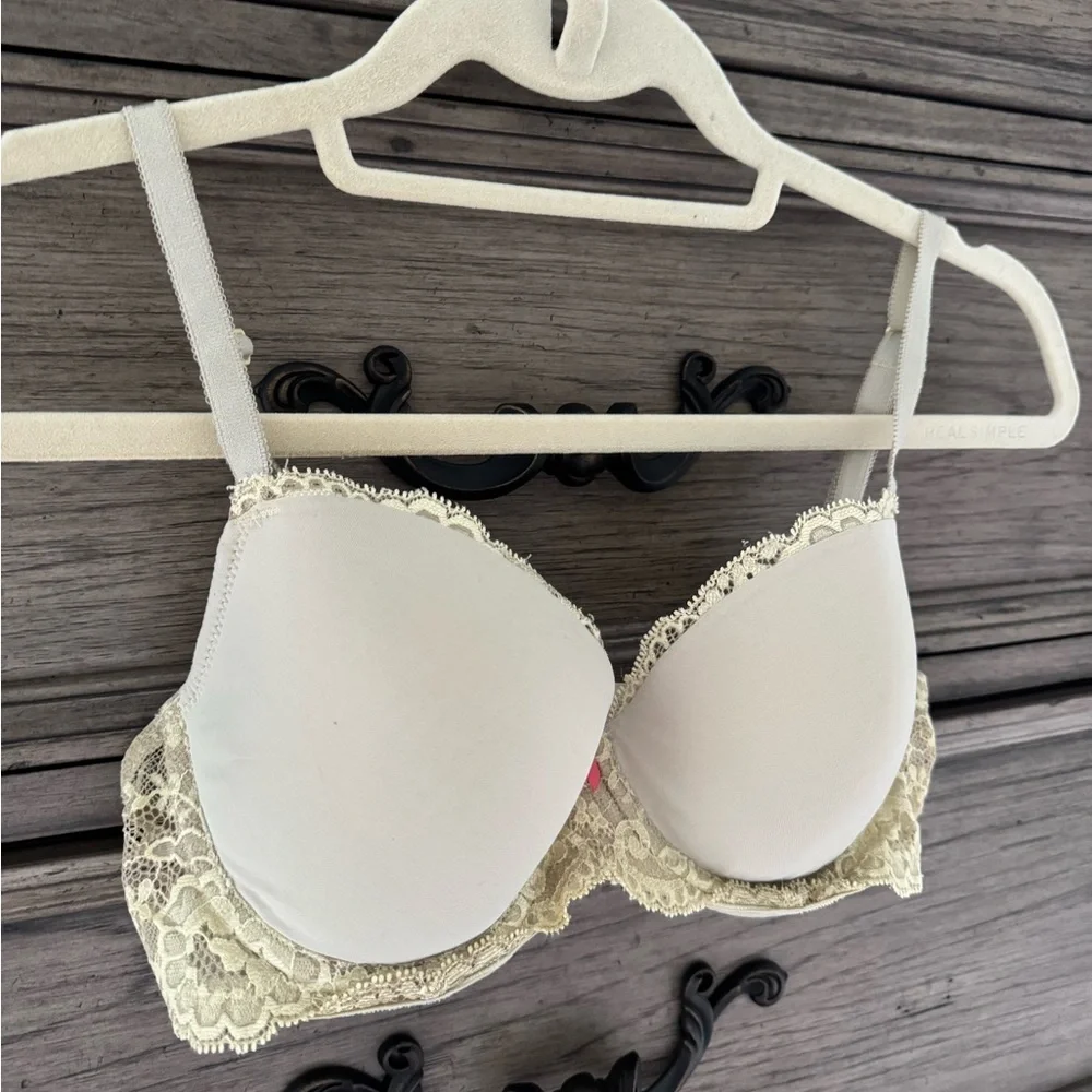 Victoria's Secret Dream Angels Demi Bra Yellow Lined Classic Coverage La… - Picture 2 of 7
